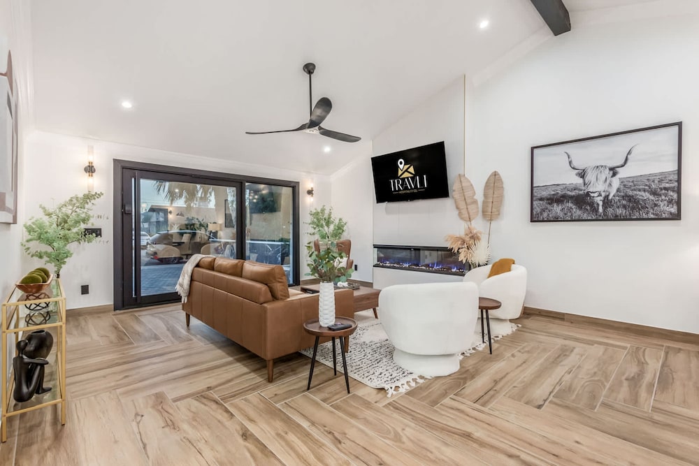 NEW The Kensington Custom Pool Al-fresco Living