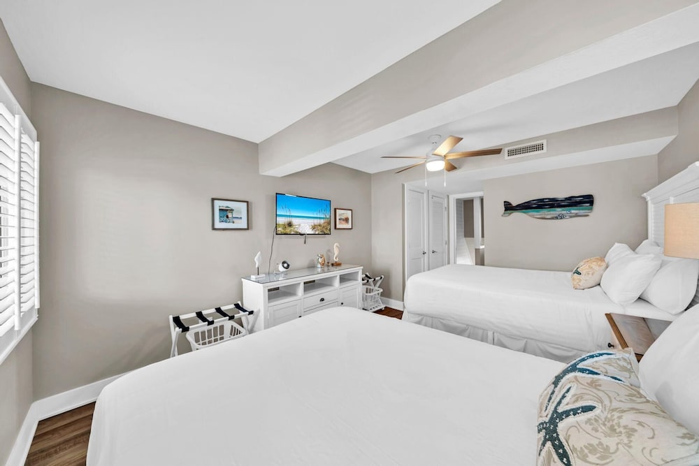 Pirate Cove Villas #111