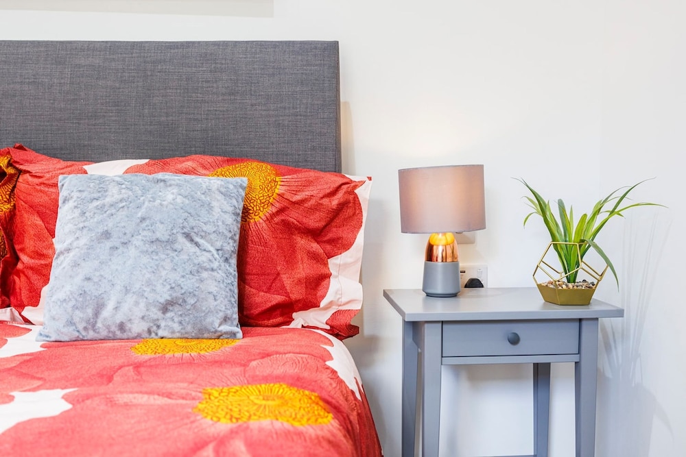 3 Bed 3 Bathroom Flat in Kensington A