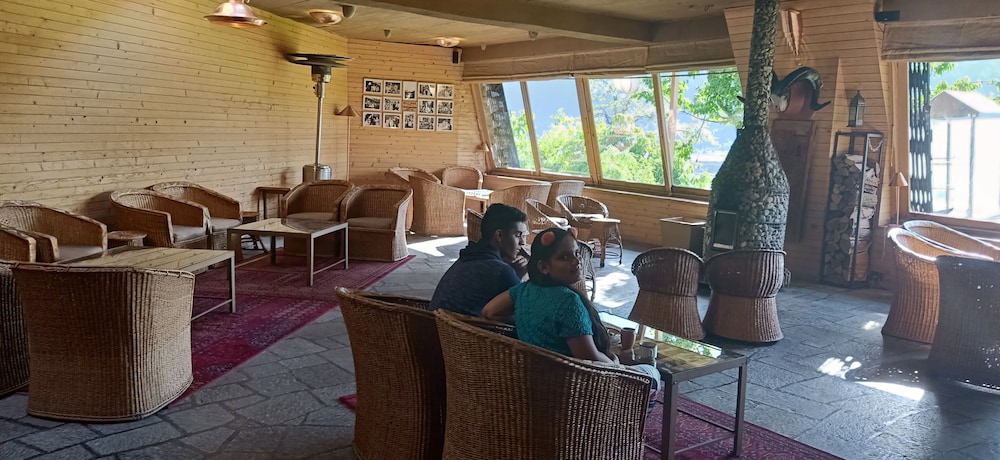 Pahalgam hotel