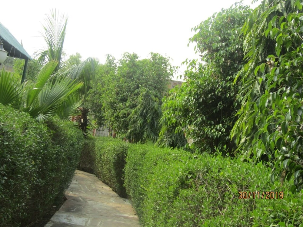 Van Chhavi Resort