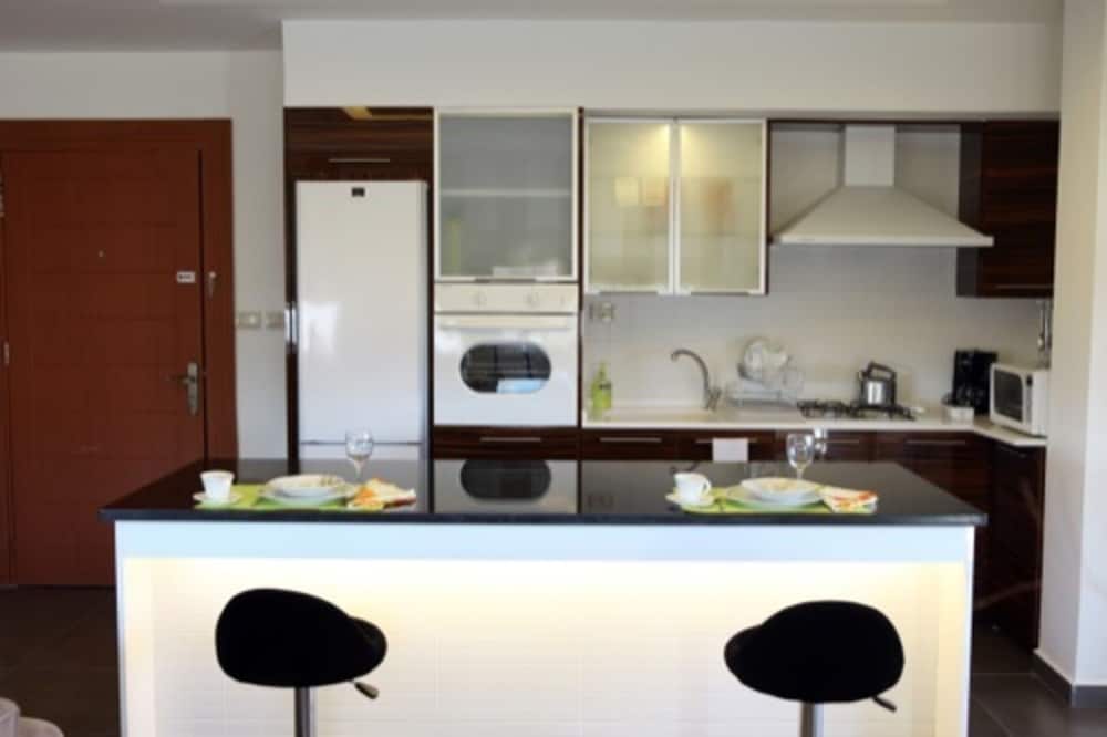 Eco Two bed Apartment With Roof Garden in Amman view 4