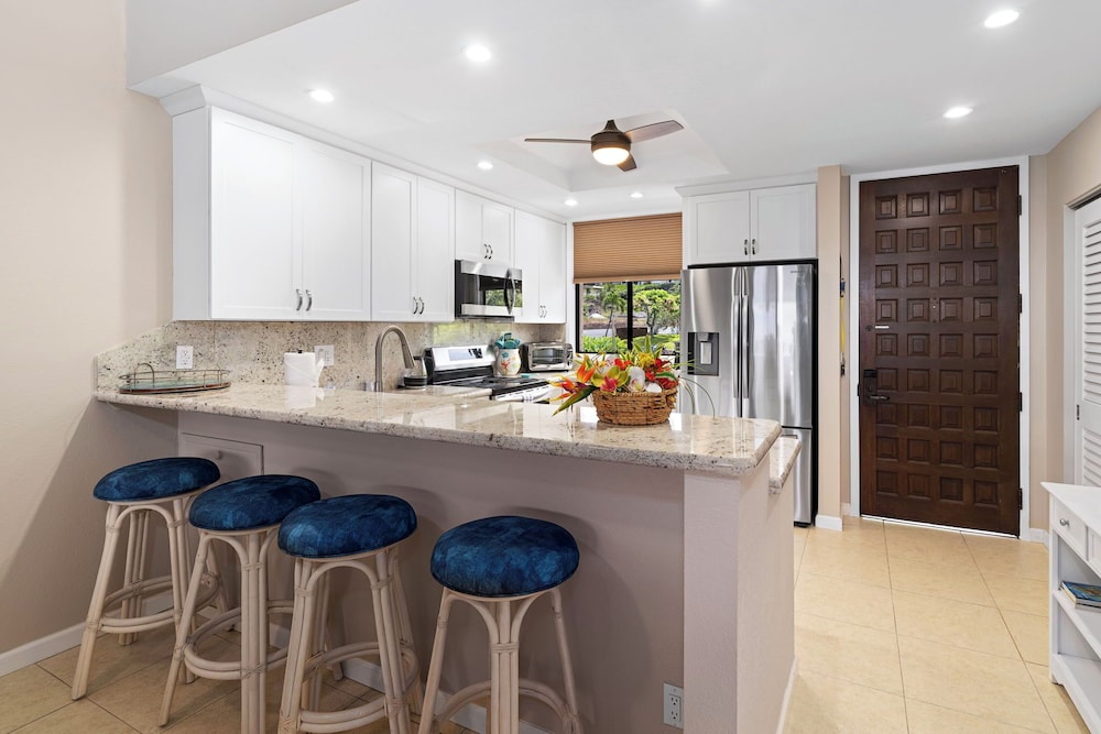 Fantastic Ocean & Golf Course Views - Close to Shopping & Beaches - Vrkcv