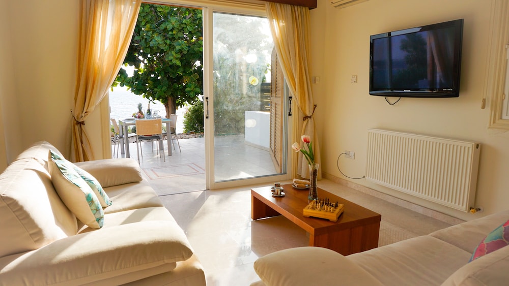 Beachfront Azura Sunrise