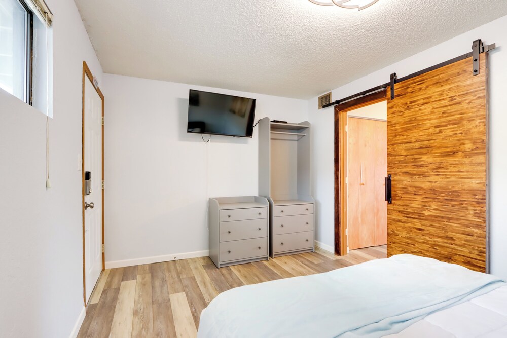 Osage Beach Vacation Rental w/ Pool Access view 2