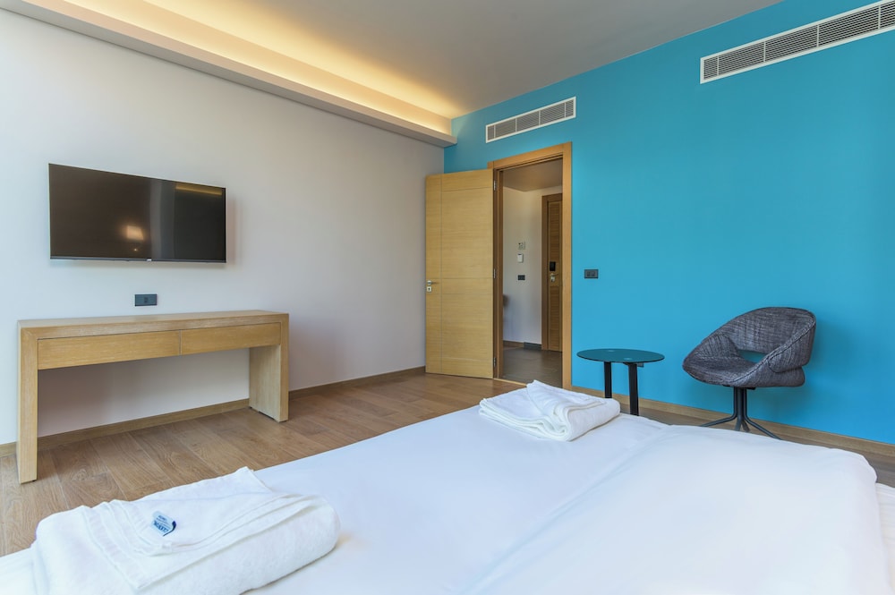 Jounieh Living - Residences by Local Host