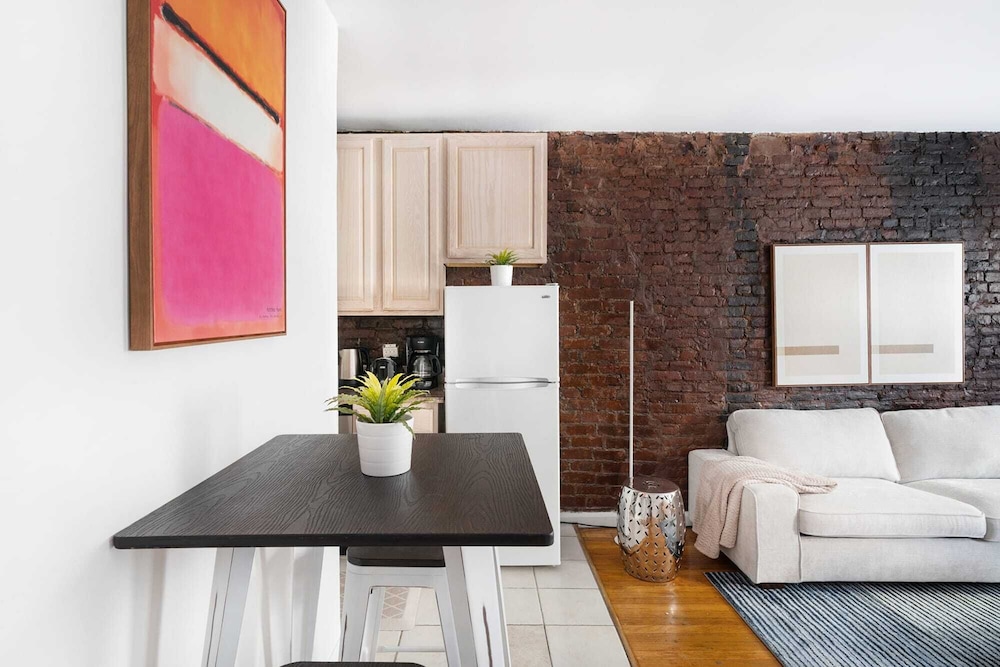 350 Gramercy Apt