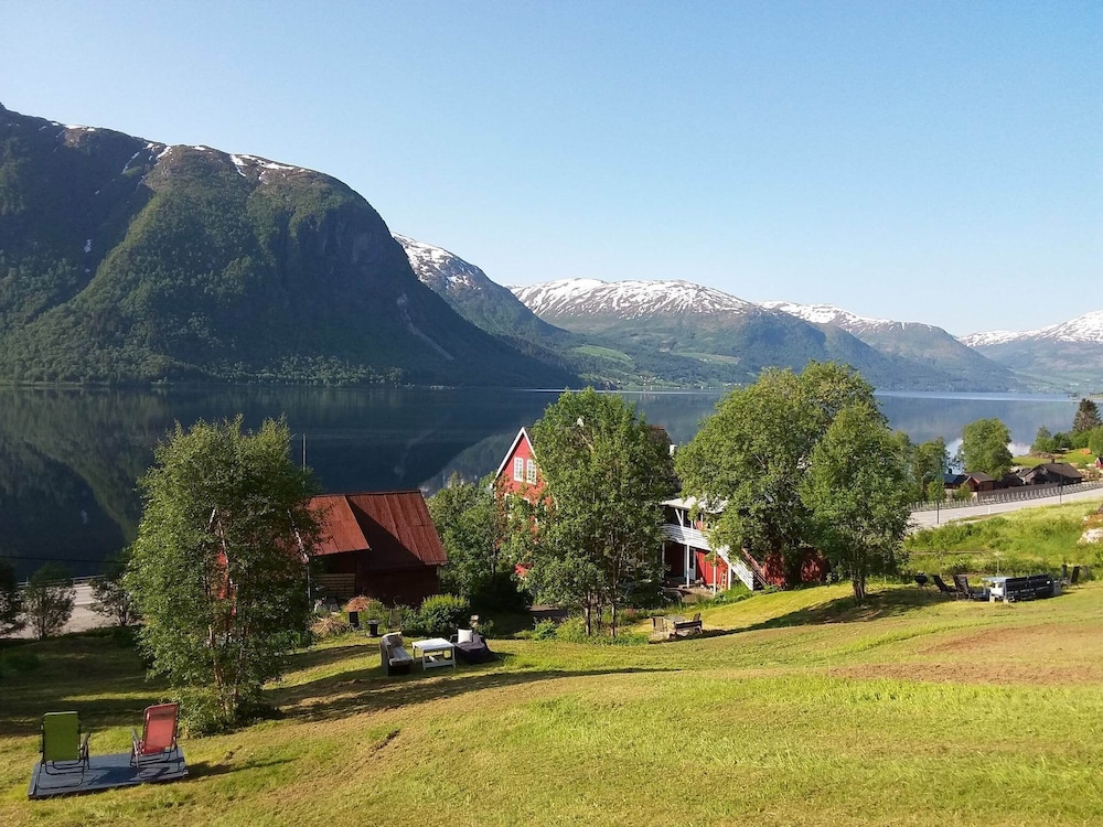 Jølster Lake View