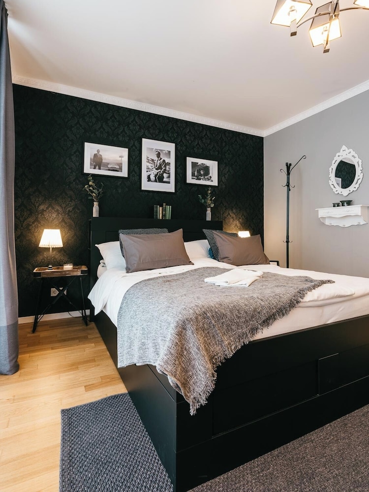 YoHome - Luxury Downtown Apartment