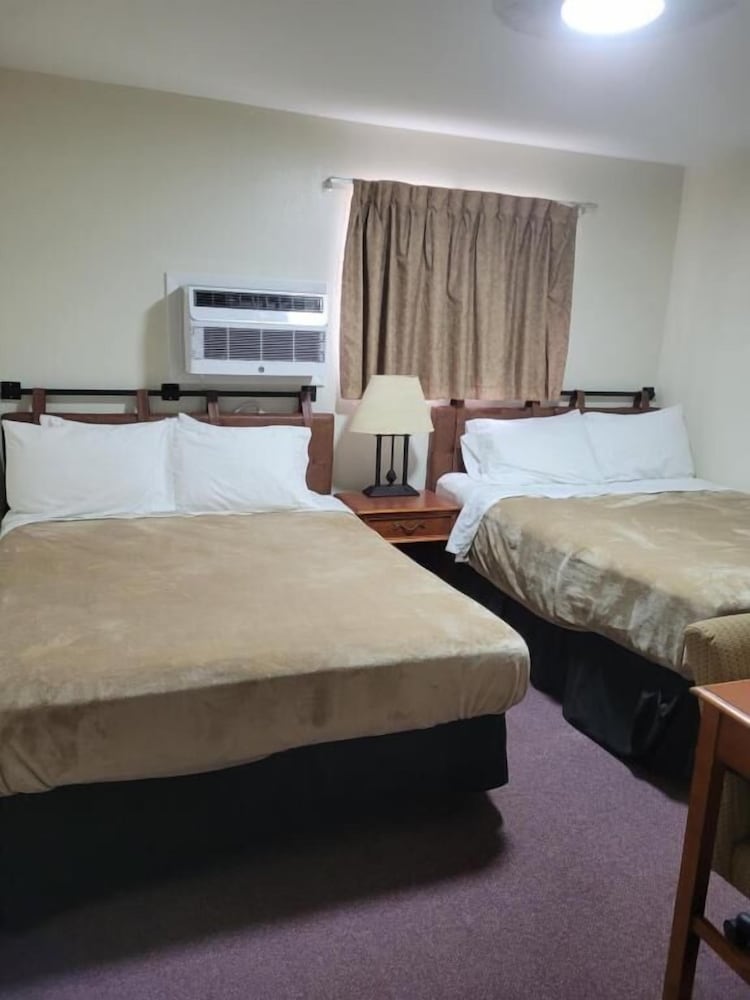 Lake Stop Resort