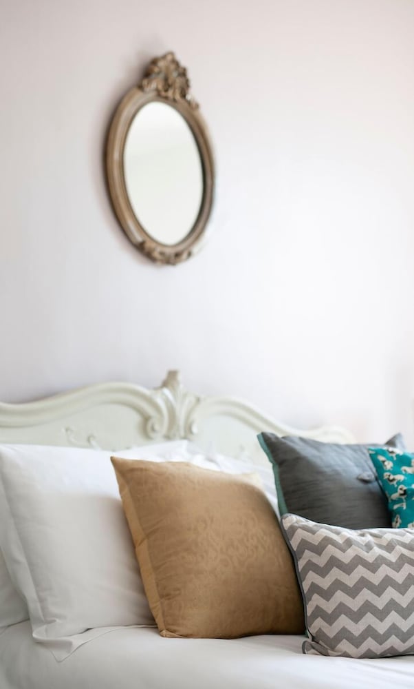 Goss Hall Bed & Breakfast