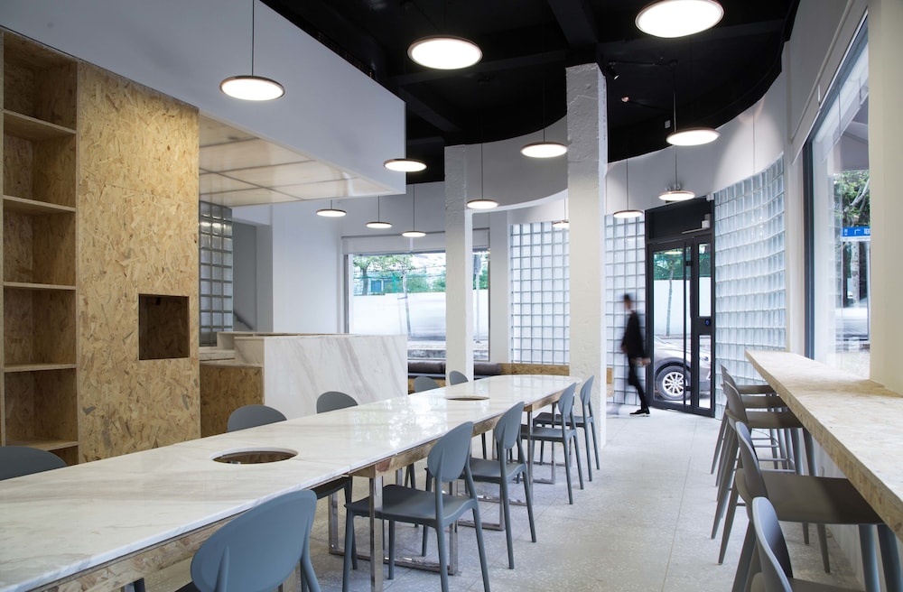 Weflow Hostel