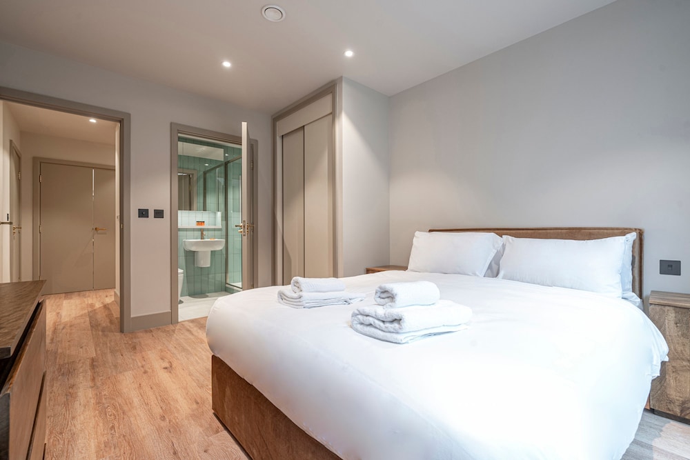 Elegant Apartment in North London