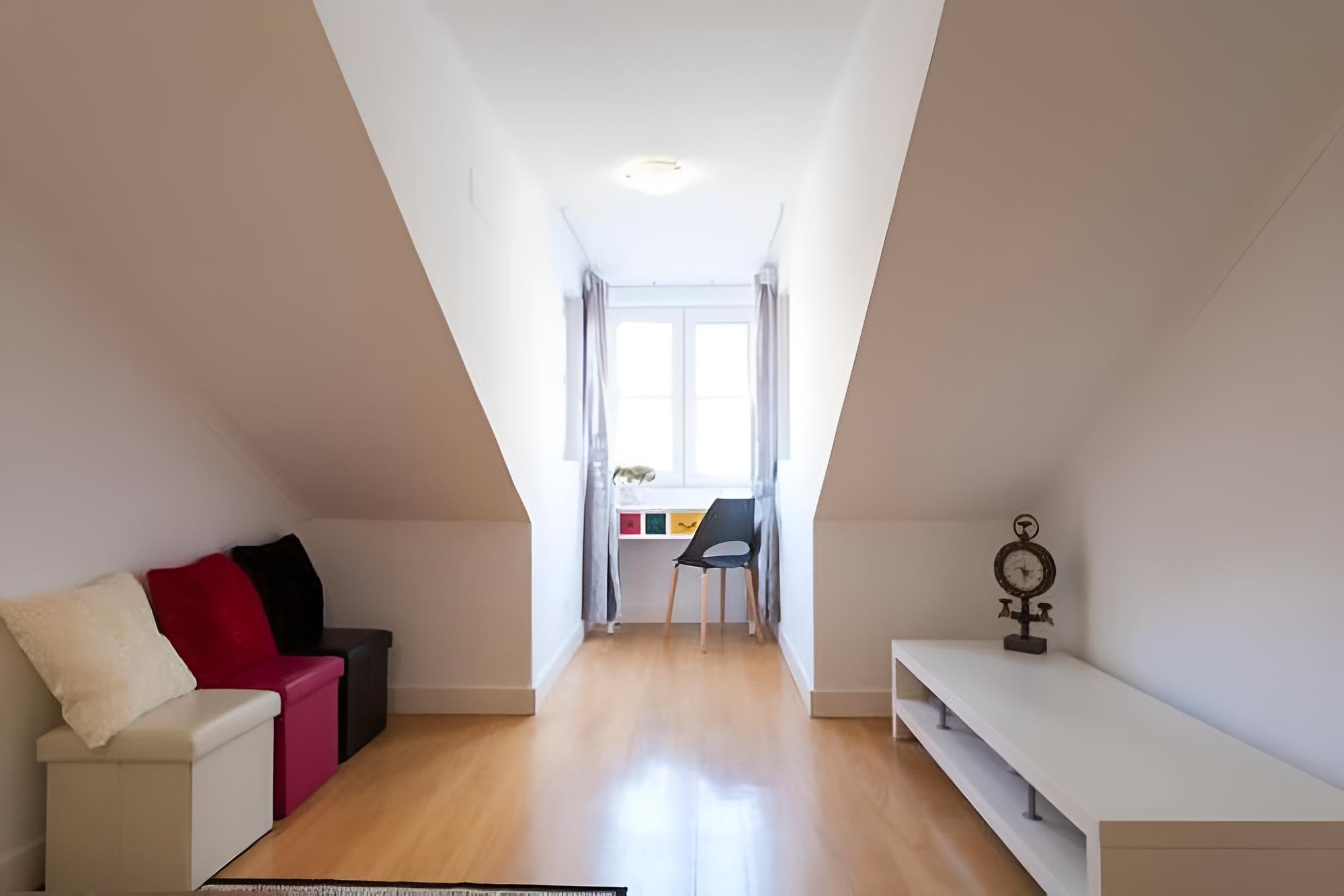 Santa Justa Suite by Homing