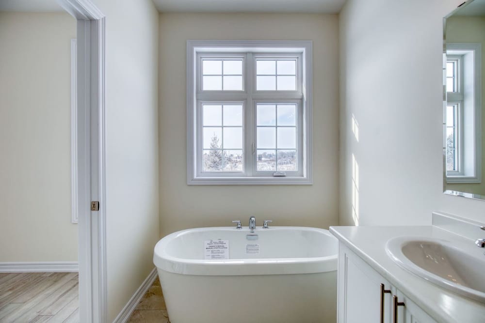 Spacious Brand New 4-bed Retreat in Quinte West