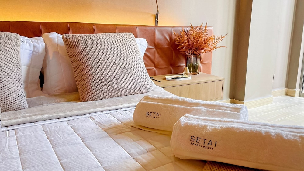 Yacht - by Setai Apartaments