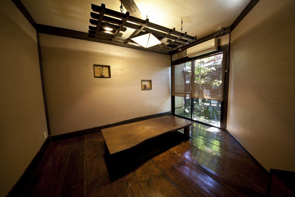 Gokuraku Onsen Takumi No Yado
