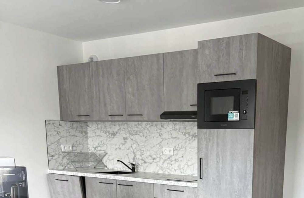 Charming Appt - 3bdr/8p - Near Paris & La Defense