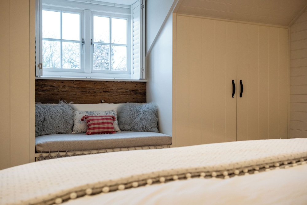 Stunning 6 BB Cottage & Annexe