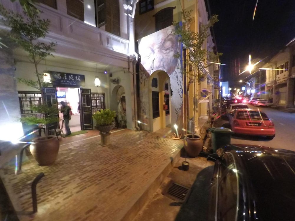 Ryokan Muntri Boutique Hostel