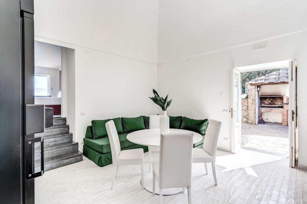 Giulia 2 Villa Apartment Shared Pool Sea Views
