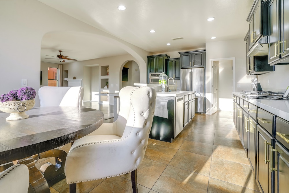 Close to Golf & Hiking: Home in Litchfield Park