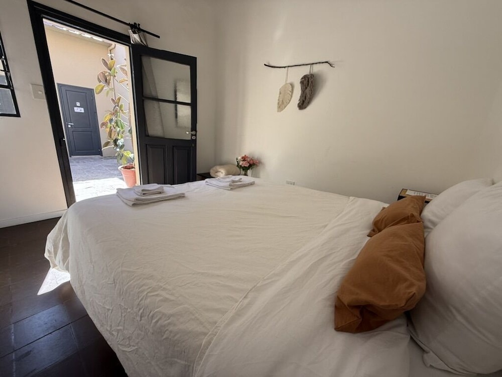 Clivias Hostel