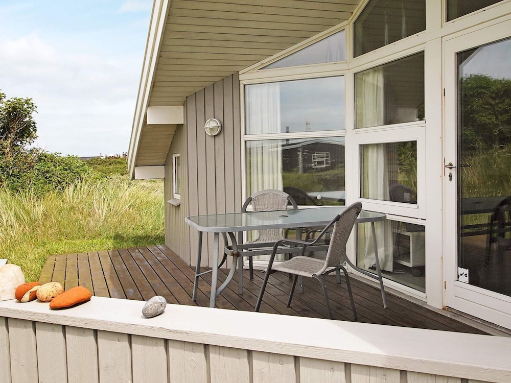 Spacious Holiday Home Nearby the National Park Loonse en Drunese Duinen view 4