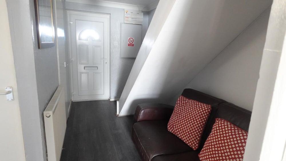 Huku Kwetu - Brentwood Townhouse