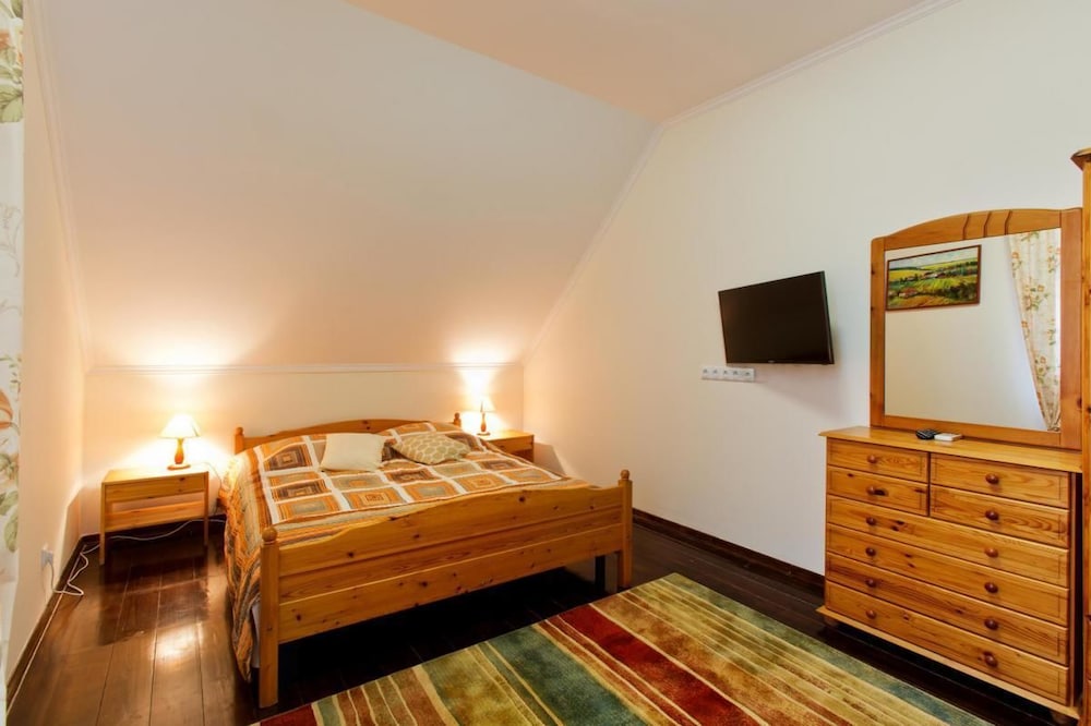 Park-Hotel Butenko Stable