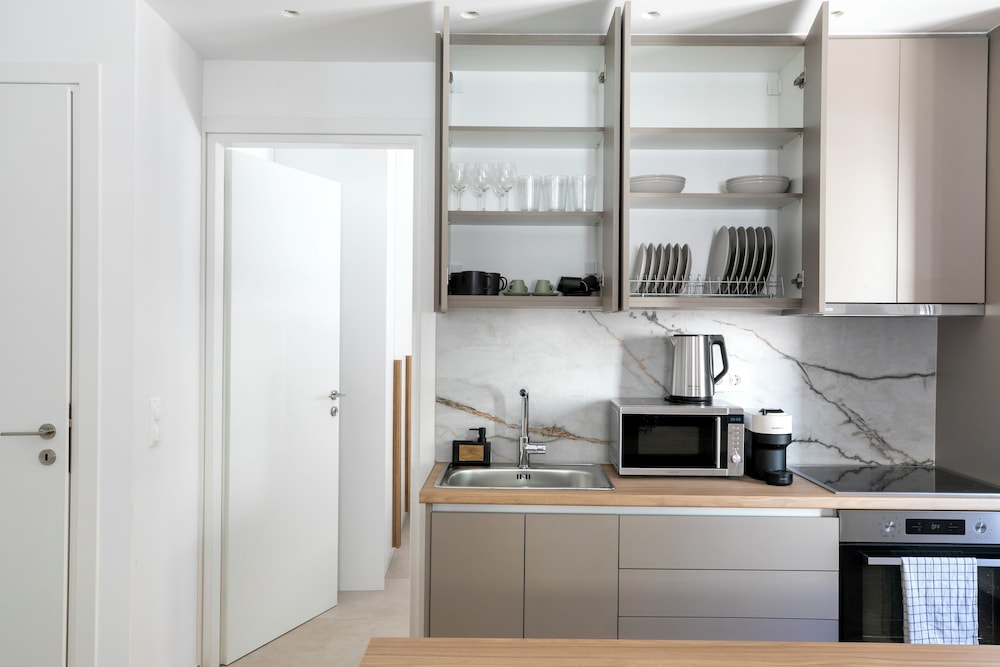 Anatoli - Athenian 2-BR Apartment in Athens