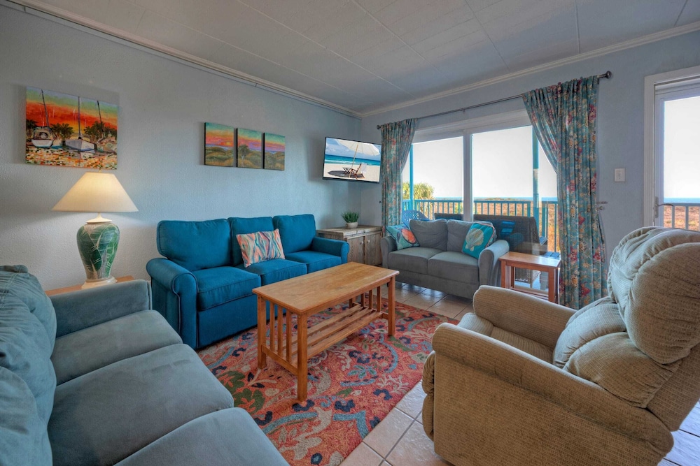 Beachfront Condo w/ Ocean View, 2 Pools, Boardwalk to the Beach Island Getaway