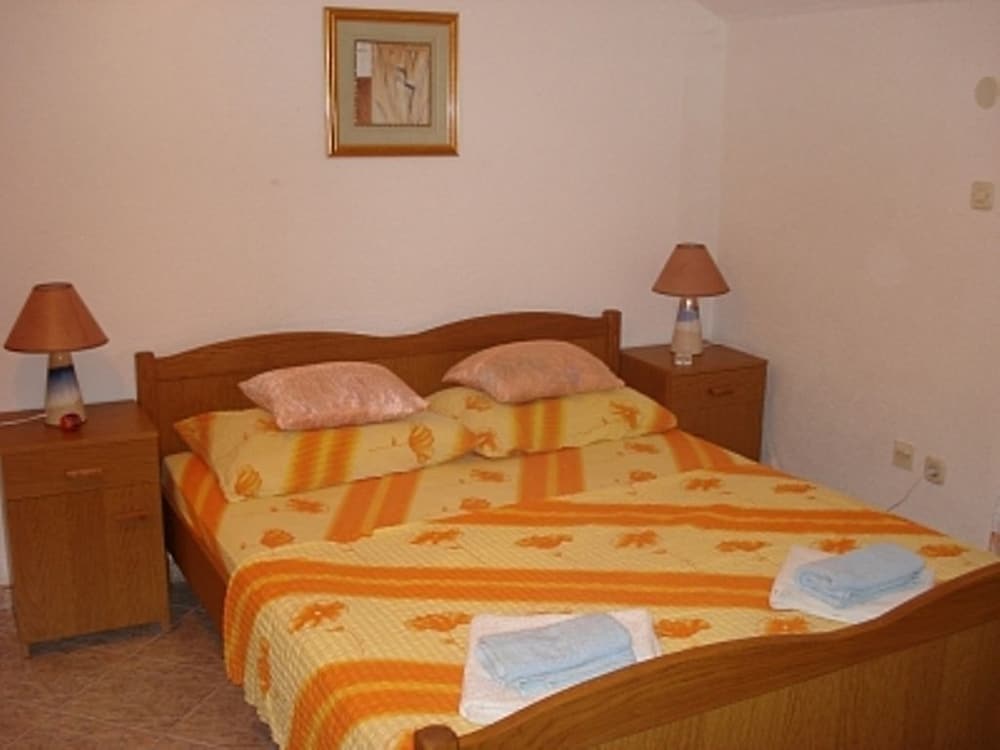 Photo 32