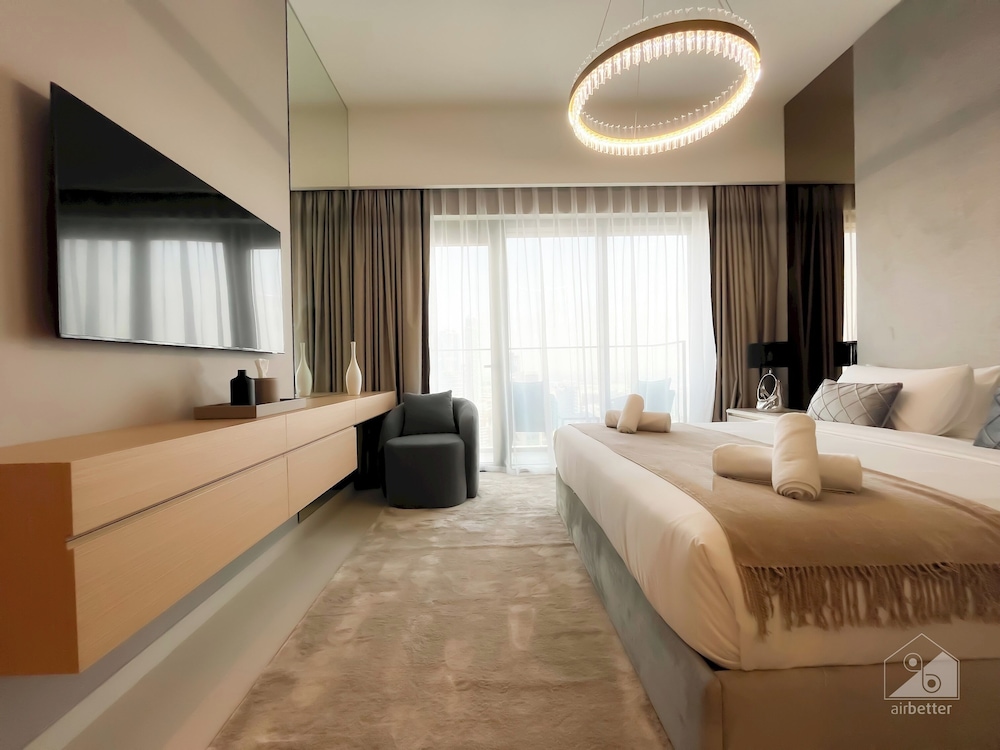 Extreme Luxury Burj Royal Balcony and Downtown View