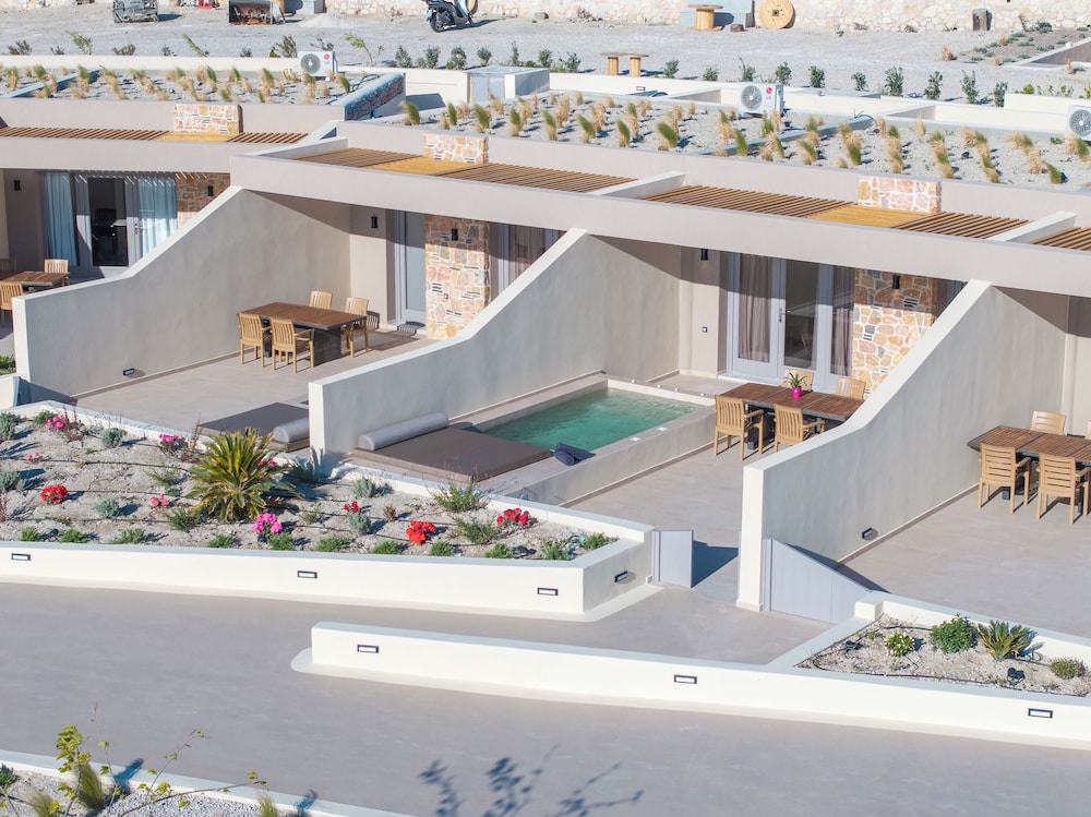 Illusion Suites