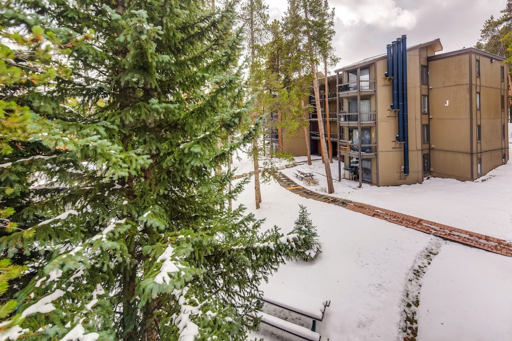 Gold Camp Condominiums by CRMR