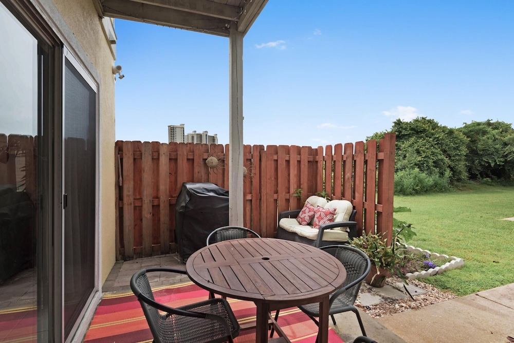 Gulf Walk 606