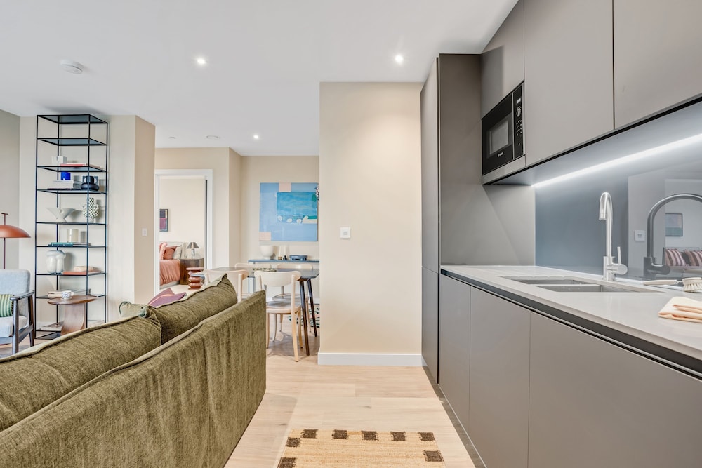 Stunning Two-bedroom Apartment With a Balcony