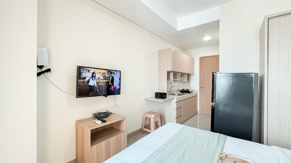Simply And Homey Studio Room Apartment B Residence