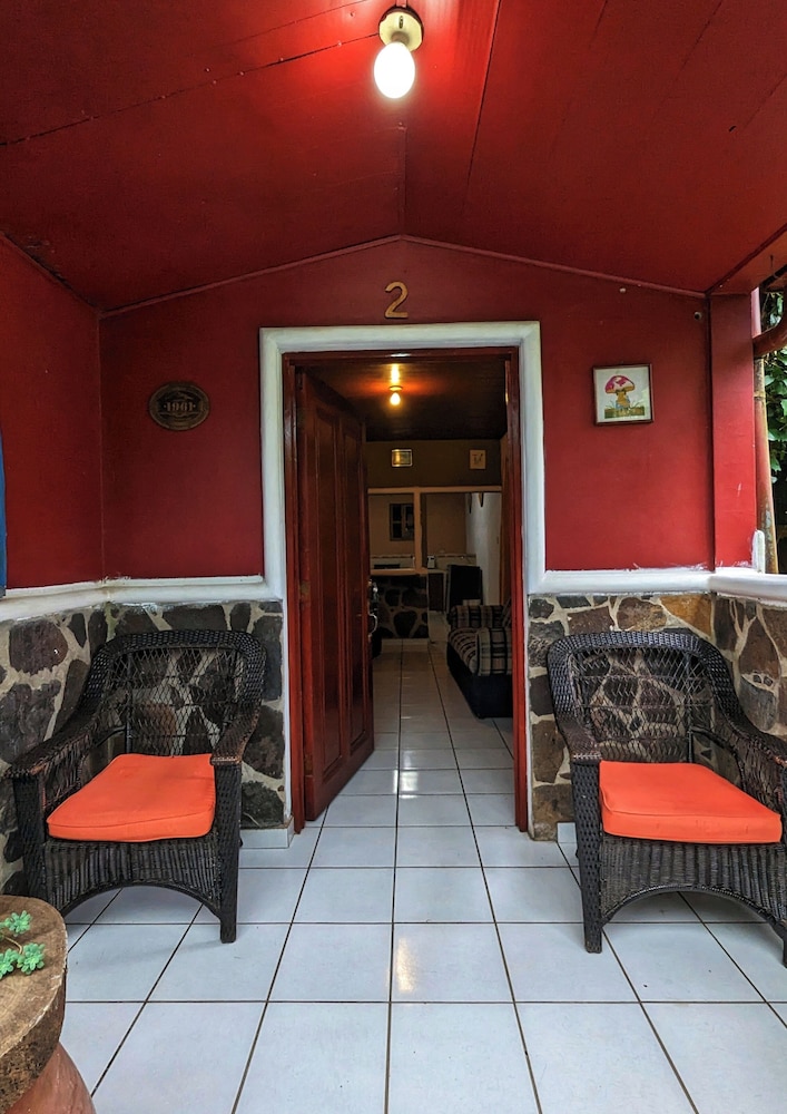 1961 Los Naranjos Hostal
