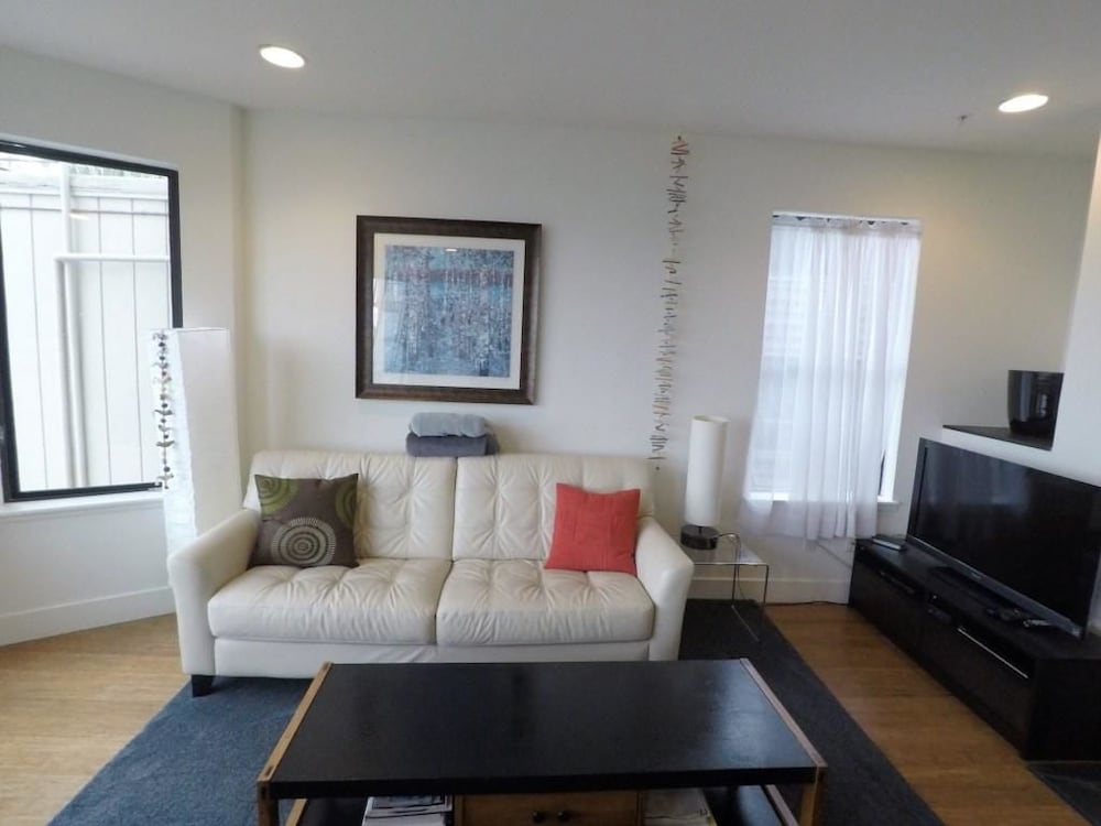 Russian Hill Vista Holiday - Image 4