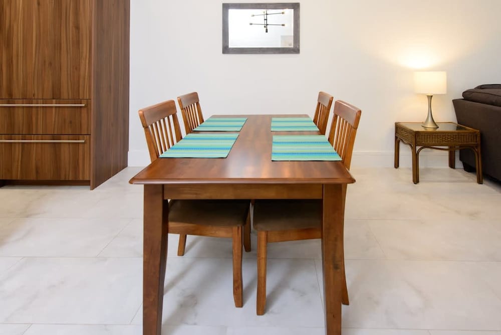 Cable Beach Condo Large Private Patio With BBQ