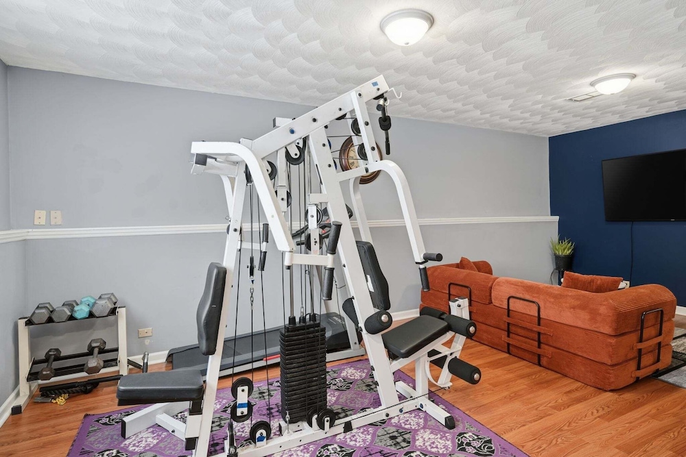 Bright 4br Near Msu & Downtown 4 Bedroom Home