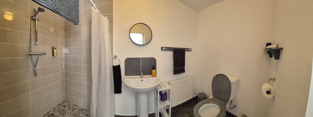 Tranquil Carney Commons Cottage - Sleeps 10