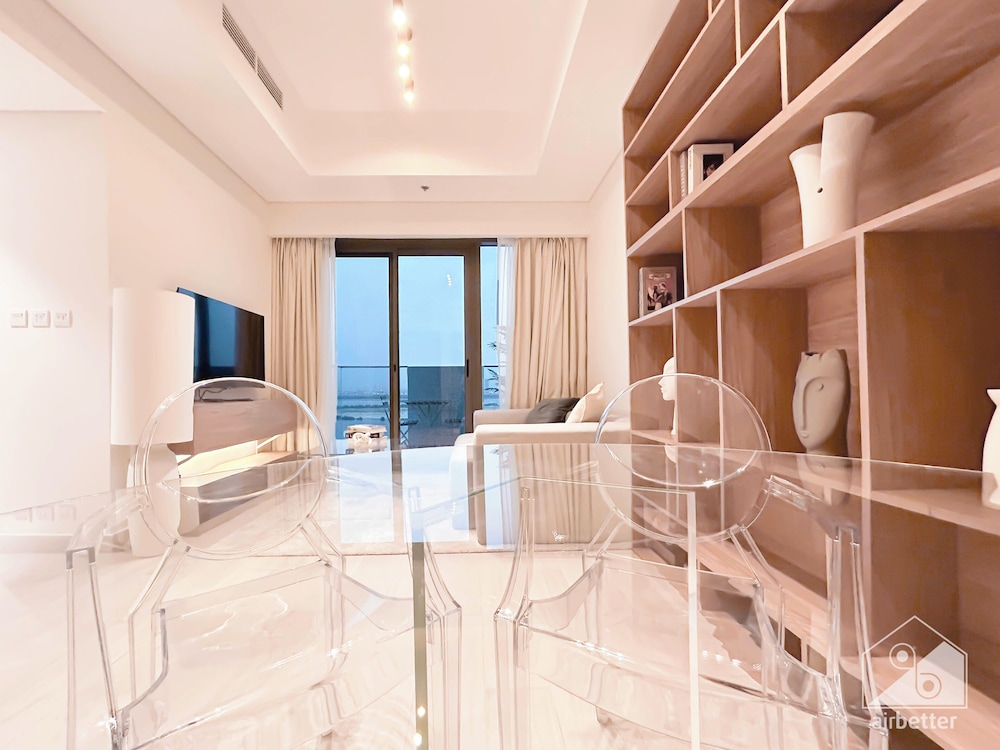 Gorgeous 1B Apt With Balcony in Azizi Fawad