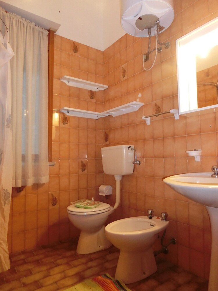 Comfortable Flat Near the sea With Garden