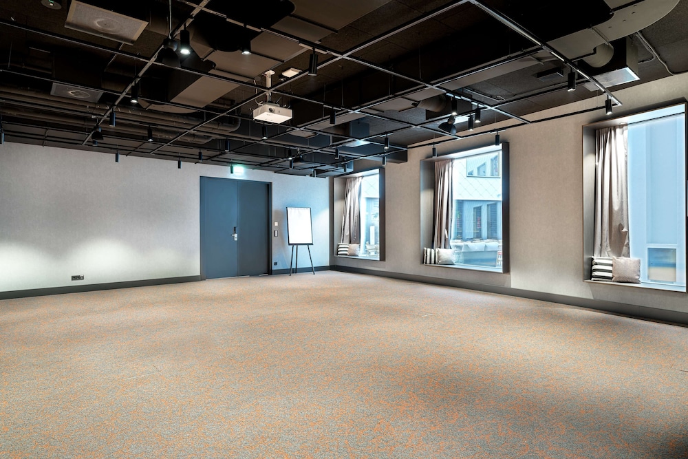 meeting & event spaces