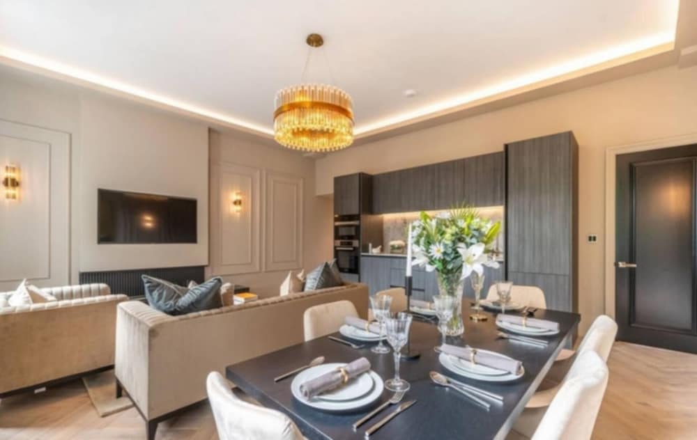 Cozy London Apartment With Great City Views view 5