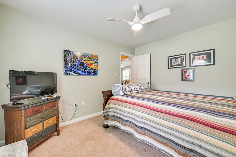 < 1 Mi to River & Downtown Belmont: Cozy Cottage