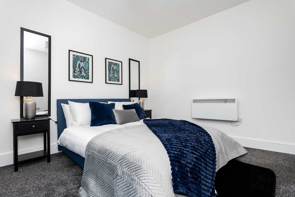 2 Bedroom Apartment-free Parking